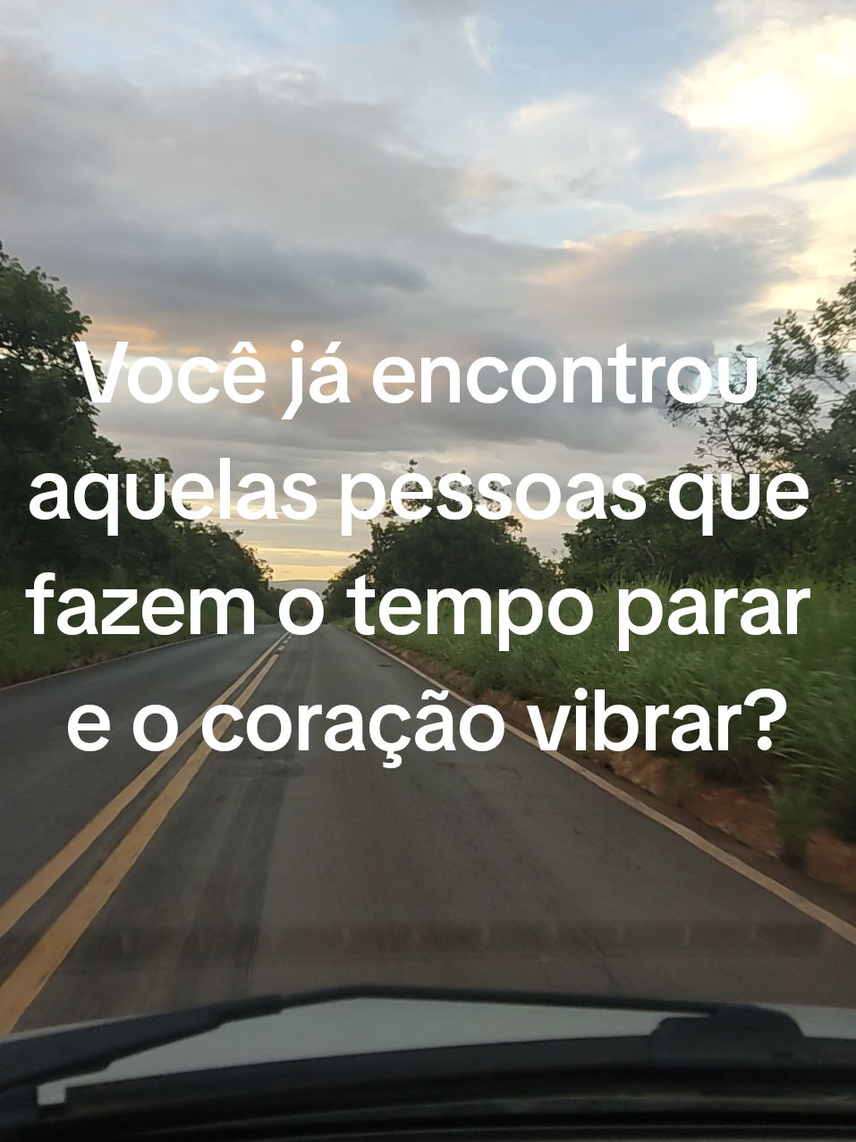 As conexões que temos com as pessoas ao nosso redor moldam nossa experiência de vida. Algumas desgastam, outras nos fazem esquecer o tempo, mas são as pessoas especiais que realmente trazem sentido e nos devolvem o que parecia perdido. Elas transformam momentos simples em lembranças eternas e nos ensinam o verdadeiro valor de compartilhar a vida. #ConexõesEspeciais #ValorizeQuemFazBem   #MomentosÚnicos   #RecuperandoOTempo   #PessoasQueMarcam 