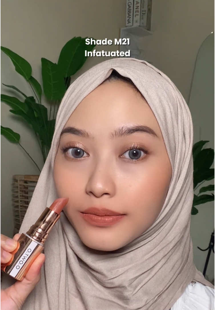 heran shade nya cakep cakep banget🥹💗 @otwoo.id  #honestreview #lipmatteviral #otwoo #otwoolipstick #waterproofmakeup #fyppage 