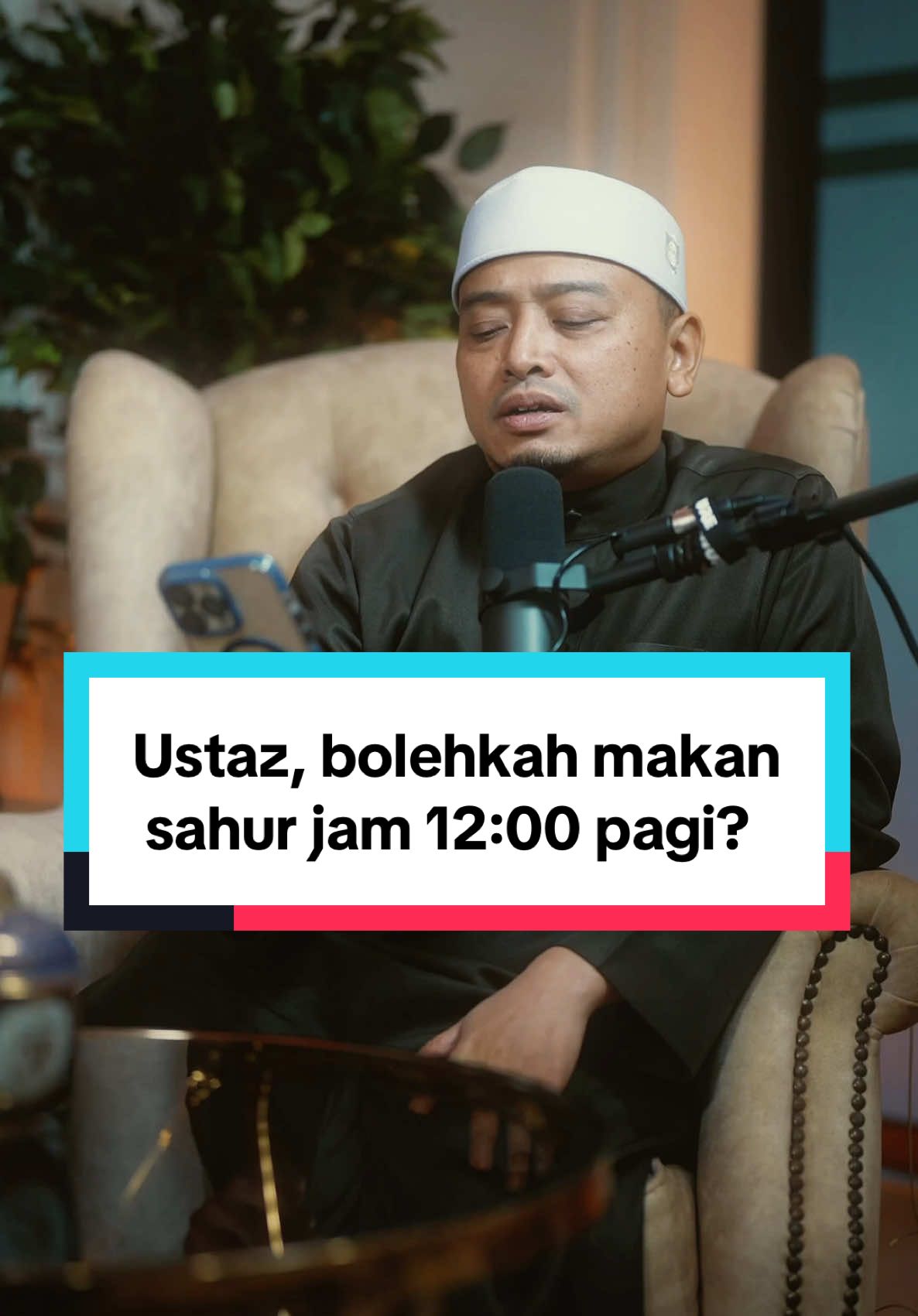 Ustaz, bolehkah makan sahur jam 12:00 pagi? #ustazwadiannuar #tanyaUWA #Ramadan 