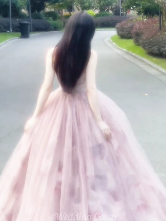 The Blooming Peach Rose Is a Pink Princess on The Run | Wedding Gown | #pink #gorgeous #wedding #gown #wedding #beauty #pink #thisissobeautiful #cutebeuty 
