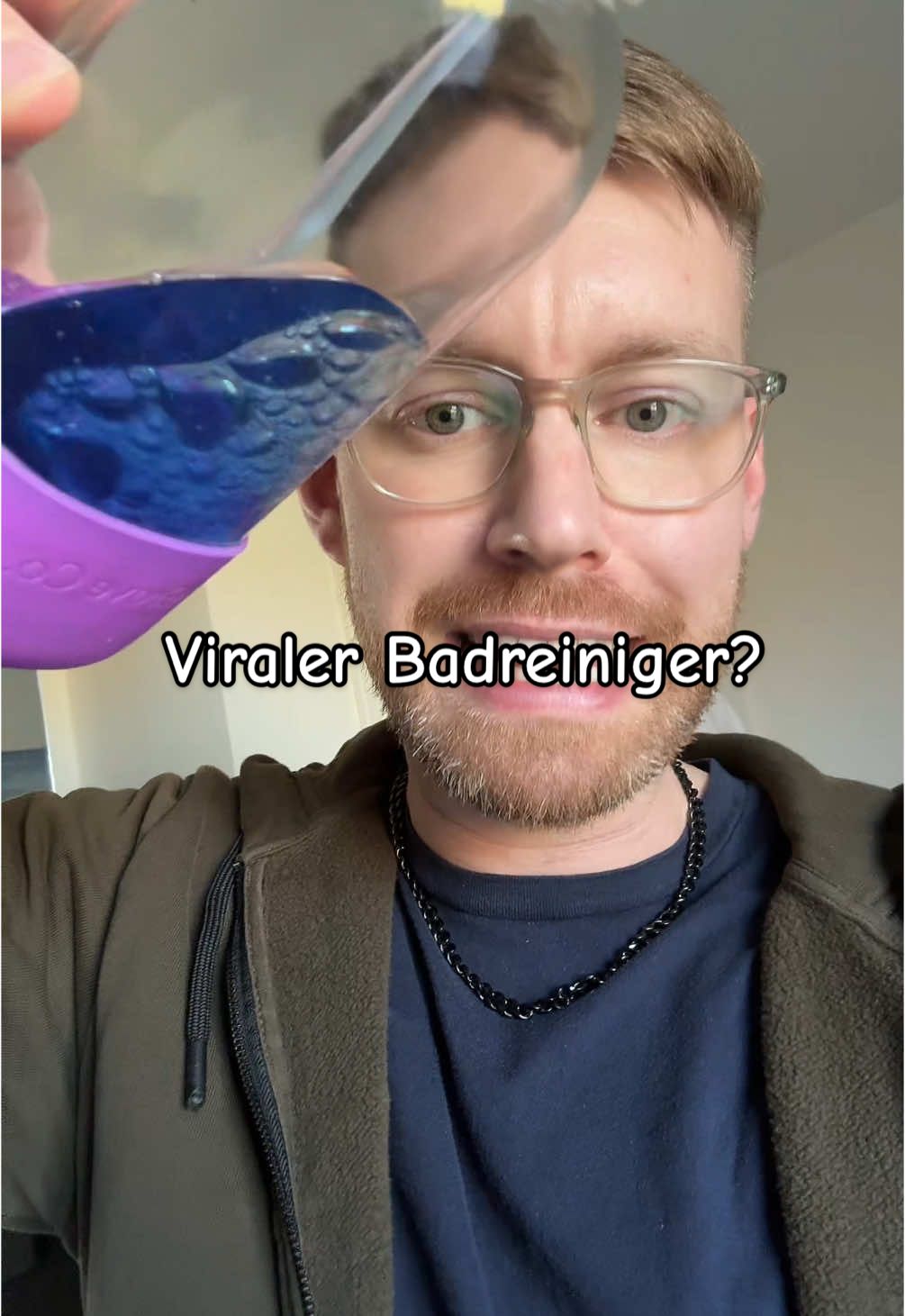 Wie findet ihr diesen gehypten Badreiniger?  #badreiniger #badputz #bad #bathroom #bathroomcleaner #badsäubern #kalkreiniger #florganized (unbezahlte Werbung)