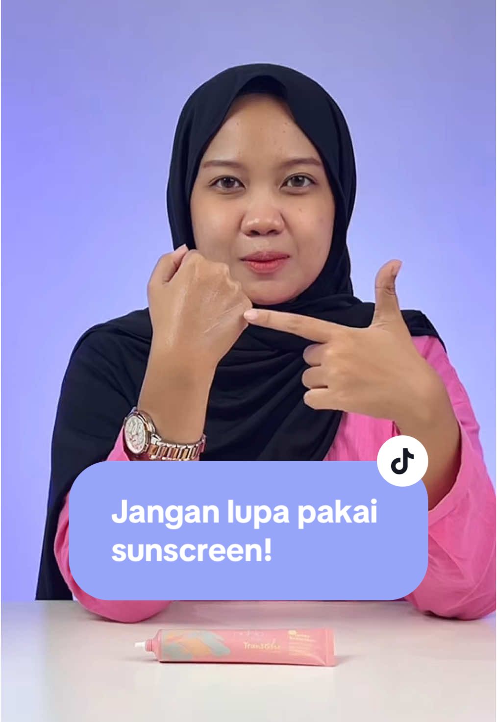 JANGAN LUPA PAKAI SUNSCREEN SETIAP HARI YA 💖  #skincareanak #skincareanakdanremaja #pakaitransishe #sunscreenanakviral #basicskincareremaja #basicskincareanak #moisturizerviral #bodylotionanak #bodylotionremaja #bodylotionremaja 