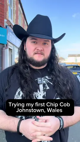 American tries first chip cobb in Wales! 