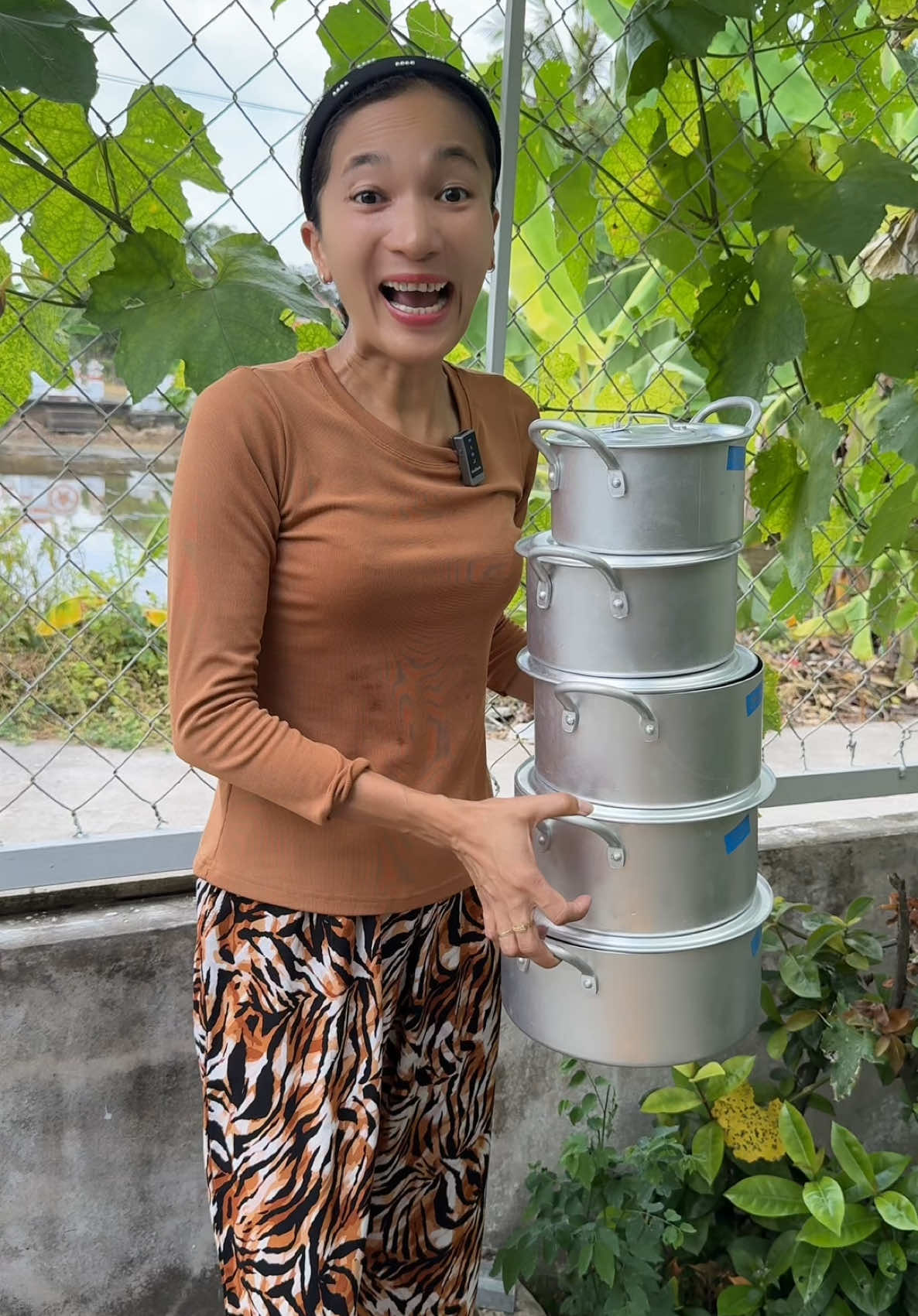 Trợ giá rồi út ơi #xuhuong #noinhom #taphoathaocoi 