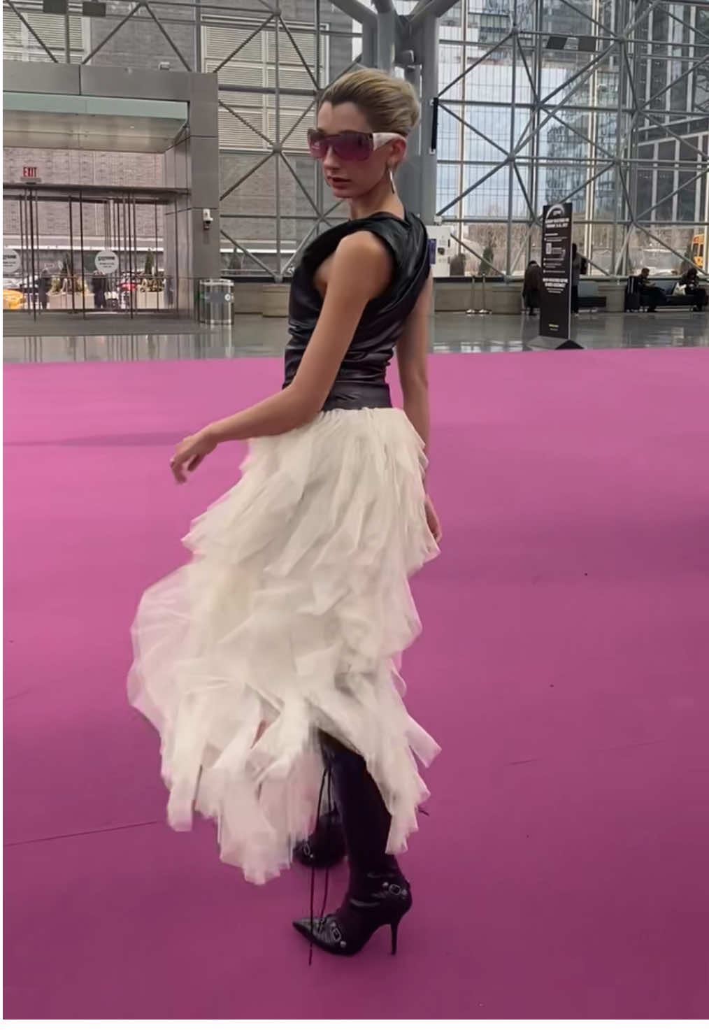 Every time I wear this skirt, I get so many compliments but this time when I wore my skirt I met somebody super special🤭💗 • @Shop.galassi  • #modellife #nycliving #newyorkthings #newyorkmodeling #magictradeshow #galassigirl 