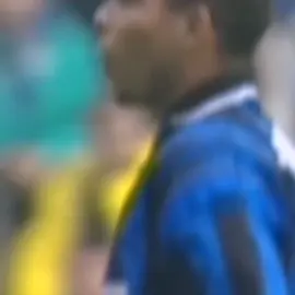 R9 stop frame owner ? || #fyp #r9 #ronaldo #ronaldonazario #ronaldoedit #ronaldoedit4k #football #edit #goat🐐 