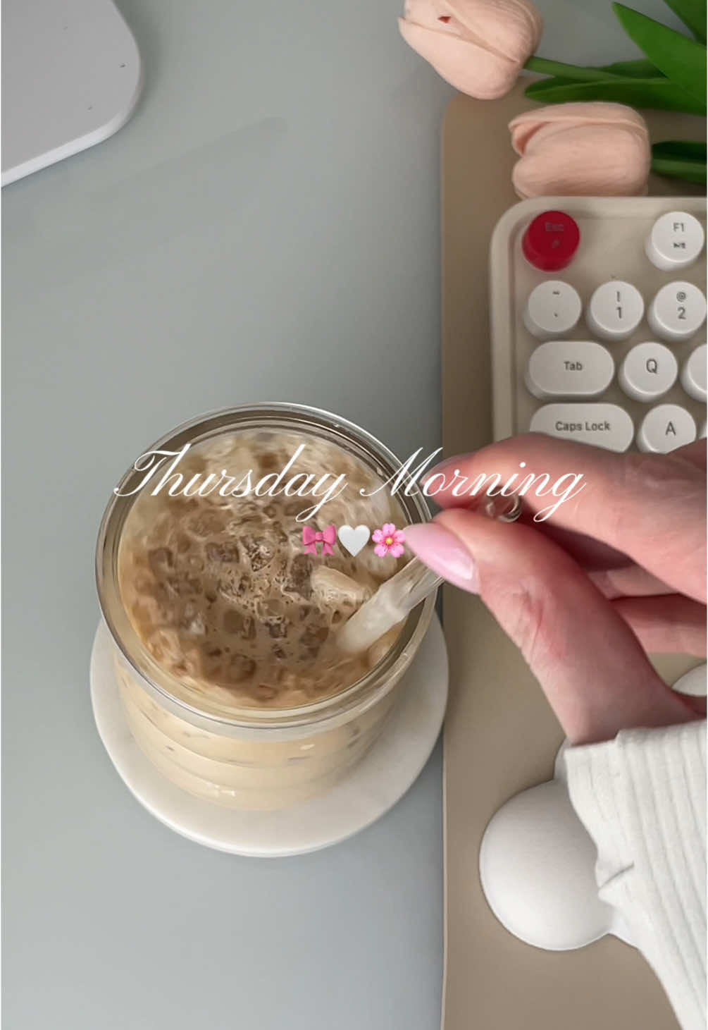 happy thursday! can’t wait for the weekend 💗 #morningroutine #morningroutineaesthetic #morningcoffee #productivemorningroutine #aesthetic  #SelfCare #romanticizeyourlife