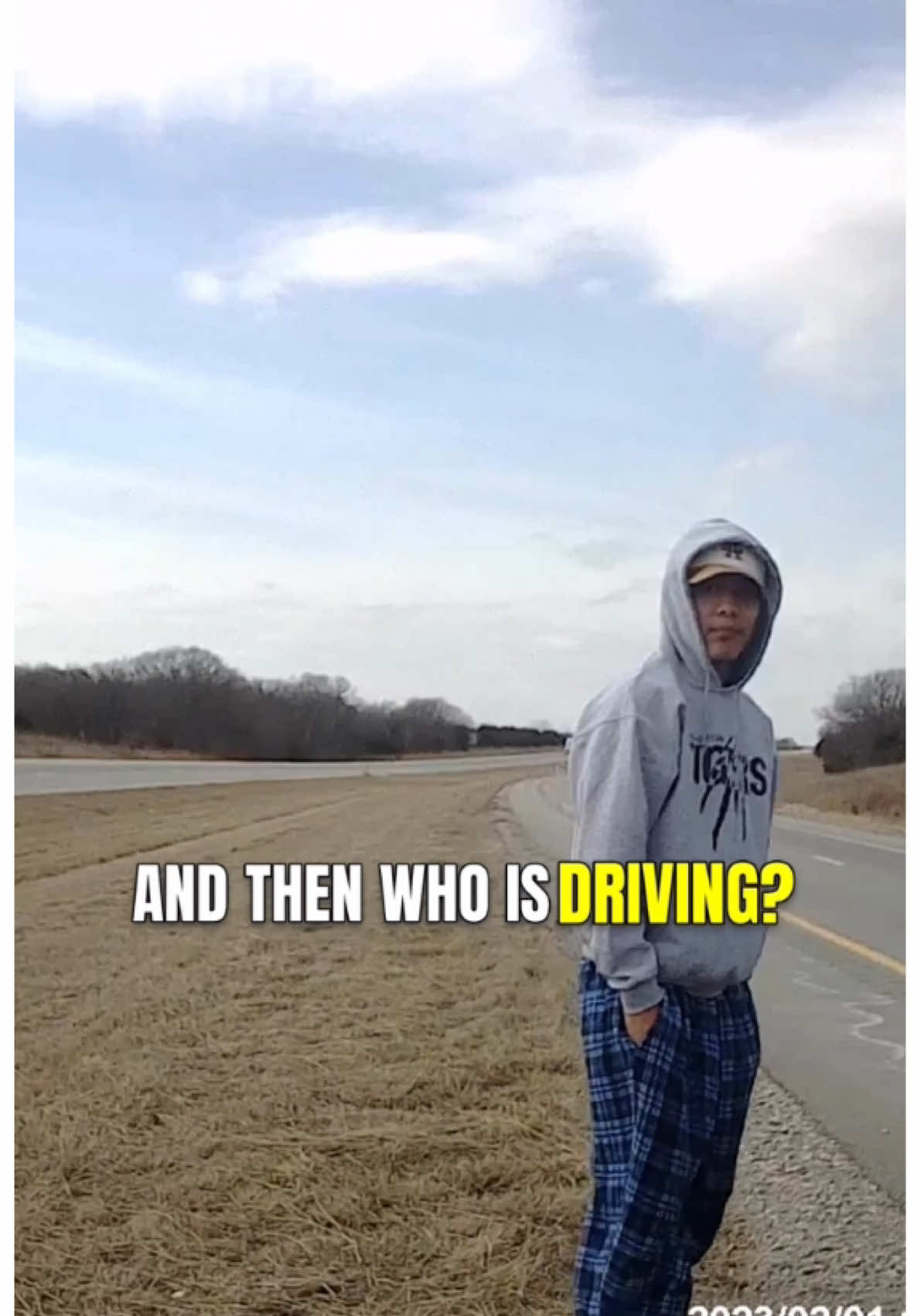 They were in the road! Scary situation on the highway #towing #fridayswithfrank #firerescue #baddrivers #bodycamera #dashcam