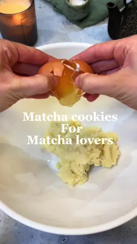 This recipe is for matcha lovers #sourdoughdiscard #cookies #matcha #whitechocolate #bakingtikotk #CapCut 