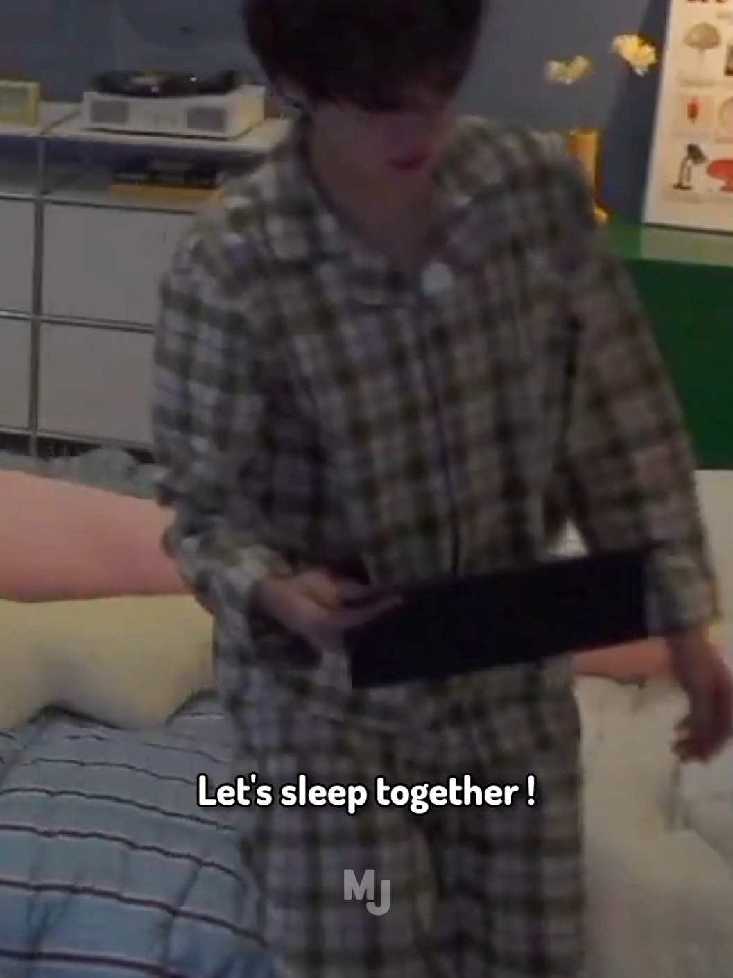 Get ready to go to sleep with Hobi #fyp #fypシ #foryou #foryoupage #bts #bangtan #jhope #sweetdreams #comeback #weverse #live #sleep #funny #video #viral 