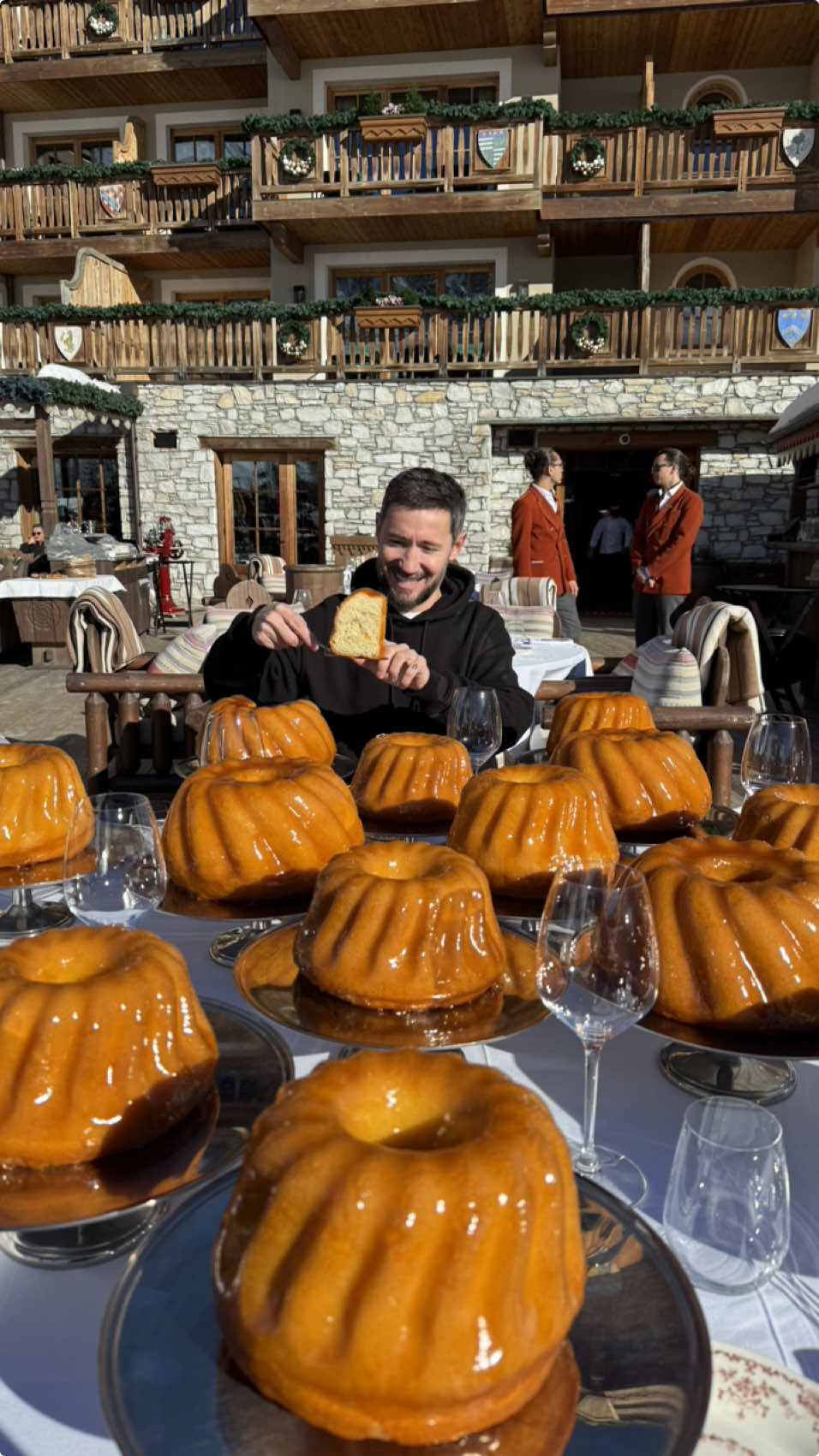 Baba rhum chantilly vanille avec du ☀️ #cedricgrolet #airelles 