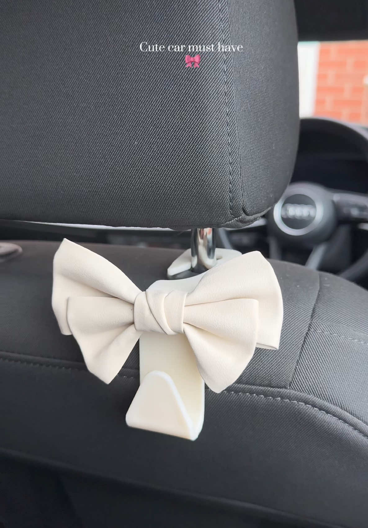 Cute car must have 🎀 #cute #thatgirl #cuteaccessories #car #caraccessories #bow #bag #hook #musthave #viral #fyp #payday #tiktokmademebuyit 