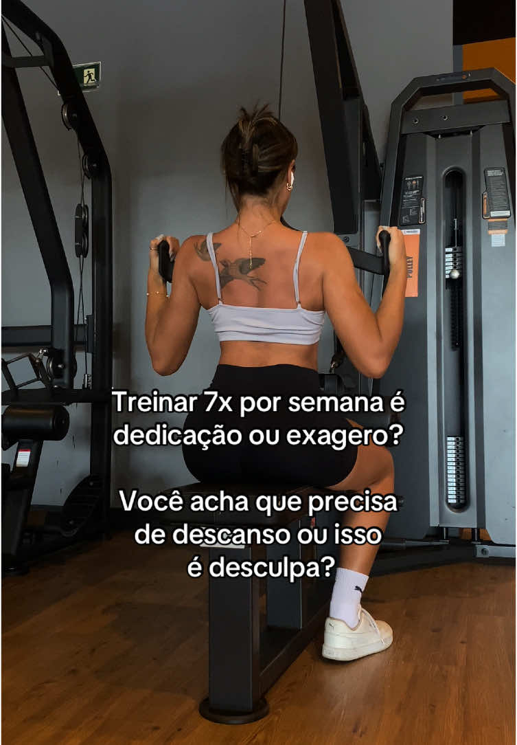 eai dedicação ou exagero? Descanso ou Desculpa?  #treino #musculacao #academia #gymrats #gym #treinopesado 