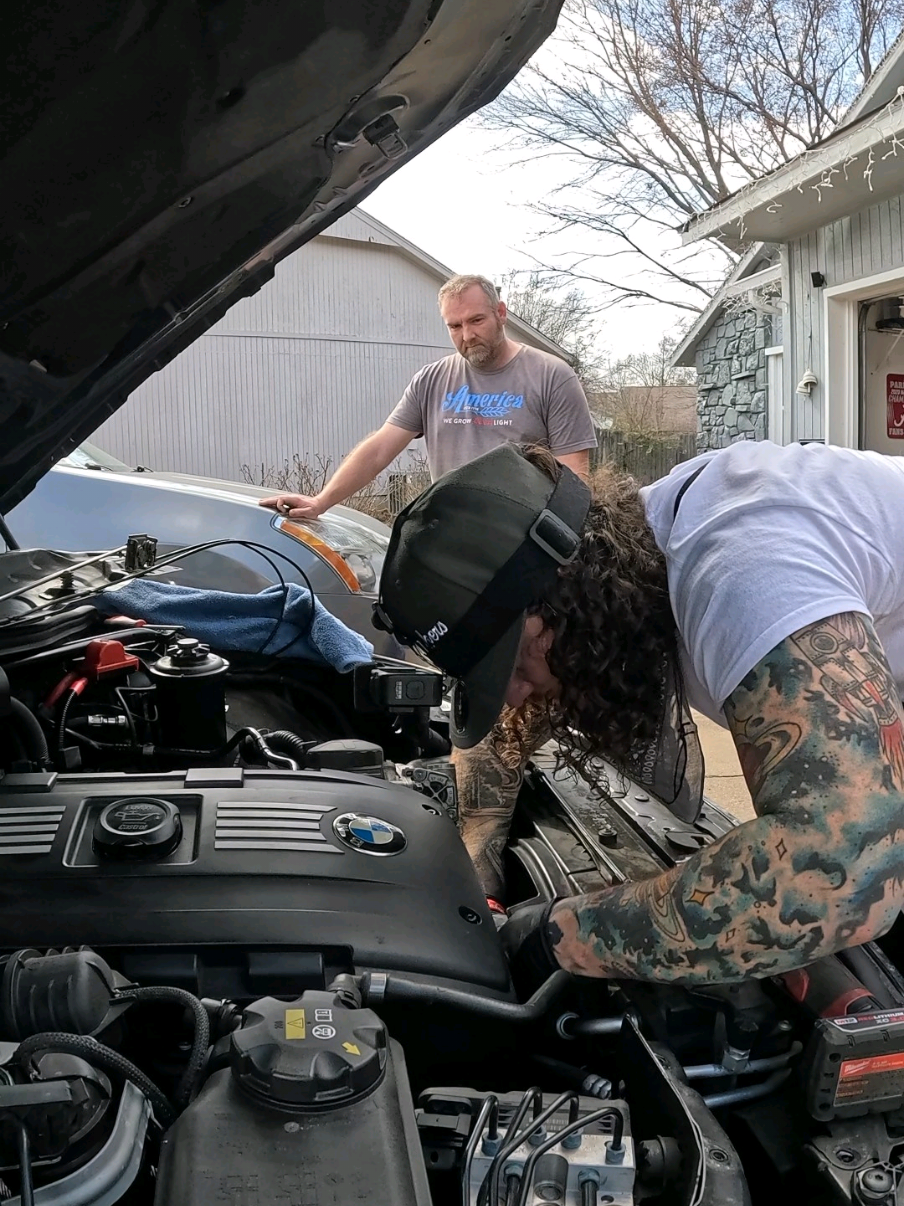 After 1hr turned to 48 he gave up! #fyp #funny #mobile #mechanic #help #Love #work #help 