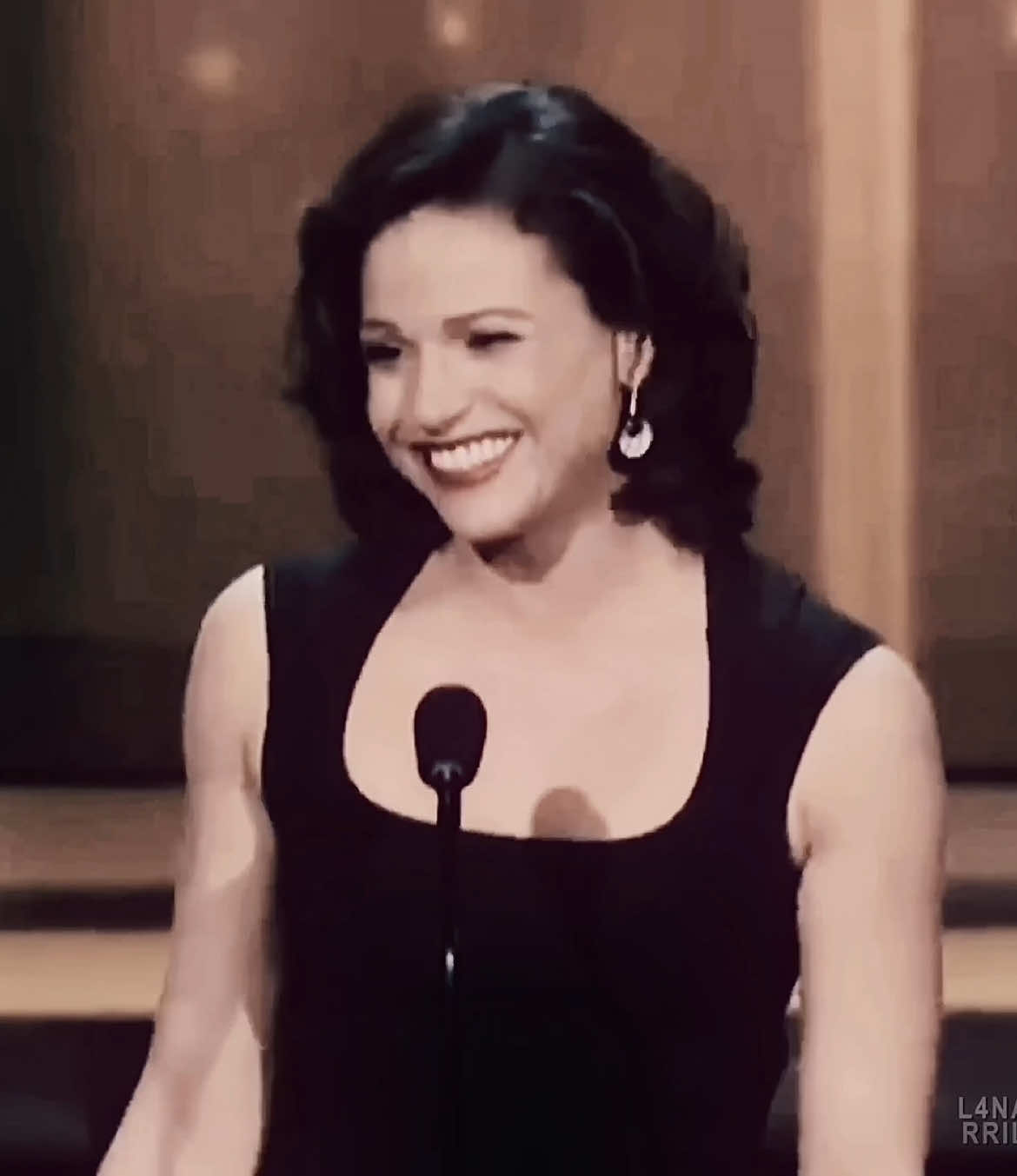 this gave me heart palpitations // i love you @Lana Parrilla //  dt @𝘑𝘶𝘭𝘪𝘢 @ᴬᵛᵃ @lana_edtss @𝓖𝓻𝓪𝓬𝓲𝓮 @𝐋𝐮 @༻ℰ𝓂𝓂𝒶༺ @💗𝓡𝓲𝓪𝓷𝓪(𝒯𝒶𝒾𝓈𝒾𝒶)💗 @antoo 🪶 @𝙚𝙨𝙧𝙖🕷️ @Evie ⸆⸉ 🪩 ★ @𝓙𝓾𝓵𝓲𝓪♡ @𝐿𝒾𝓋𝒾𝒶 જ⁀➴ @reginaxmills._ @𝚁𝚞𝚜𝚕𝚊𝚗 @Scar  #lanaparrilla #lanaparrillaedit #ouat #reginamills #creatorsearchinsights #edit #fy #fyp 