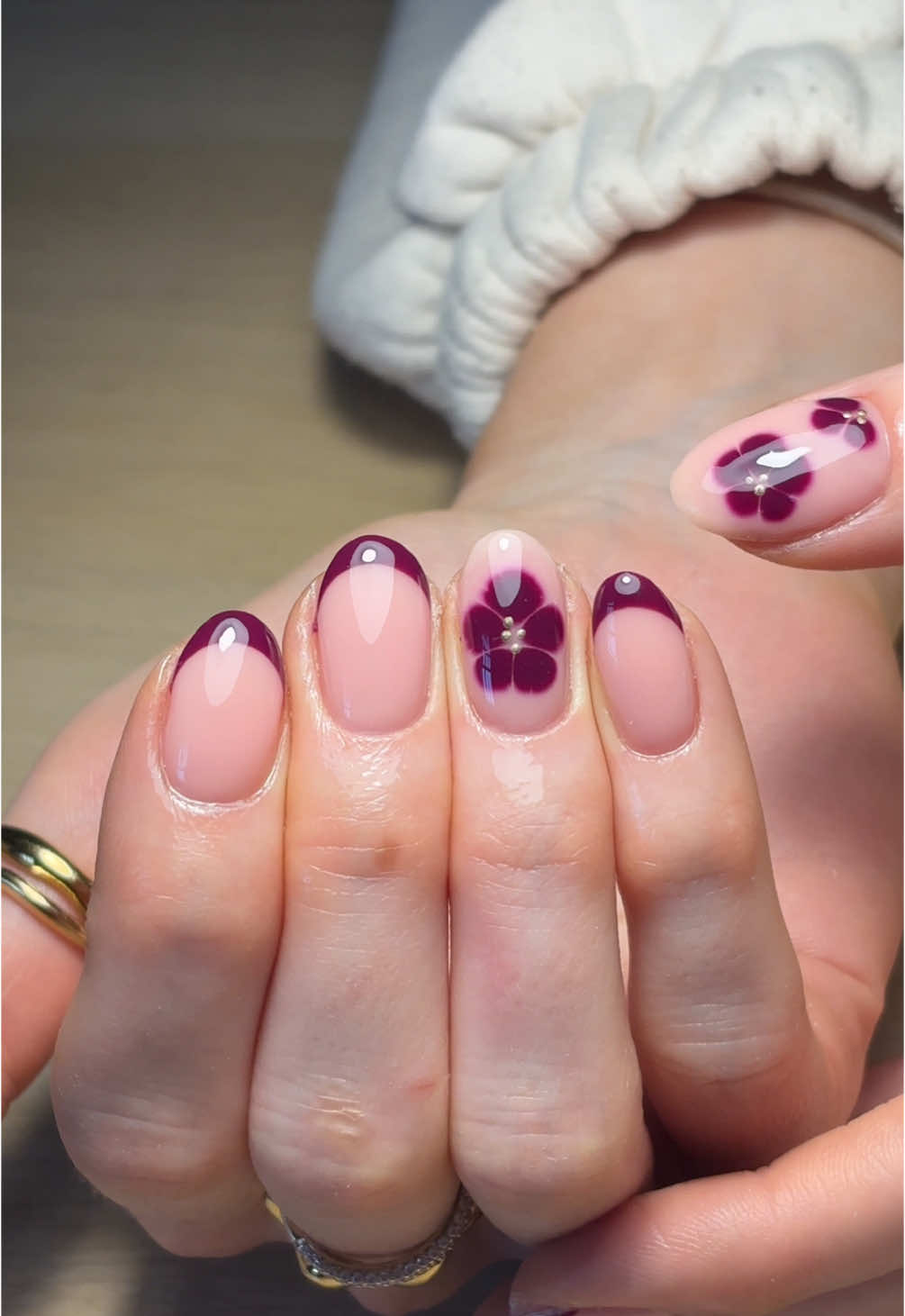 blooming flowers for spring nails are the only option 🤭💐🍇✨ sorry but is this not the most perfect spring purple ??? you don’t have to go for pastel girls !!  sloooow down this evening and watch this satisfying video 🤩 #bloominggel #nailtechtiktok #trendynailinspo #springaesthetic #pinknailinspo #springnailsinspo2025 #bloominggelnails #bloominggeltutorial #bloominggelart #bloominggelflowers #bloomingflowers #floralnails #floralnailart #flowernails #flowernailstutorial #flowernailart #flowernails #springnails #springnailinspo #purplenails #marchnails #marchnailinspo #nailspo #cutenailinspo #cutenaildesigns #cutenails #biabinfill #biabinspo #biab #biabjourney #satisfyingvideos #satisfying #nailtok #nailtiktok #fyp #foryou 