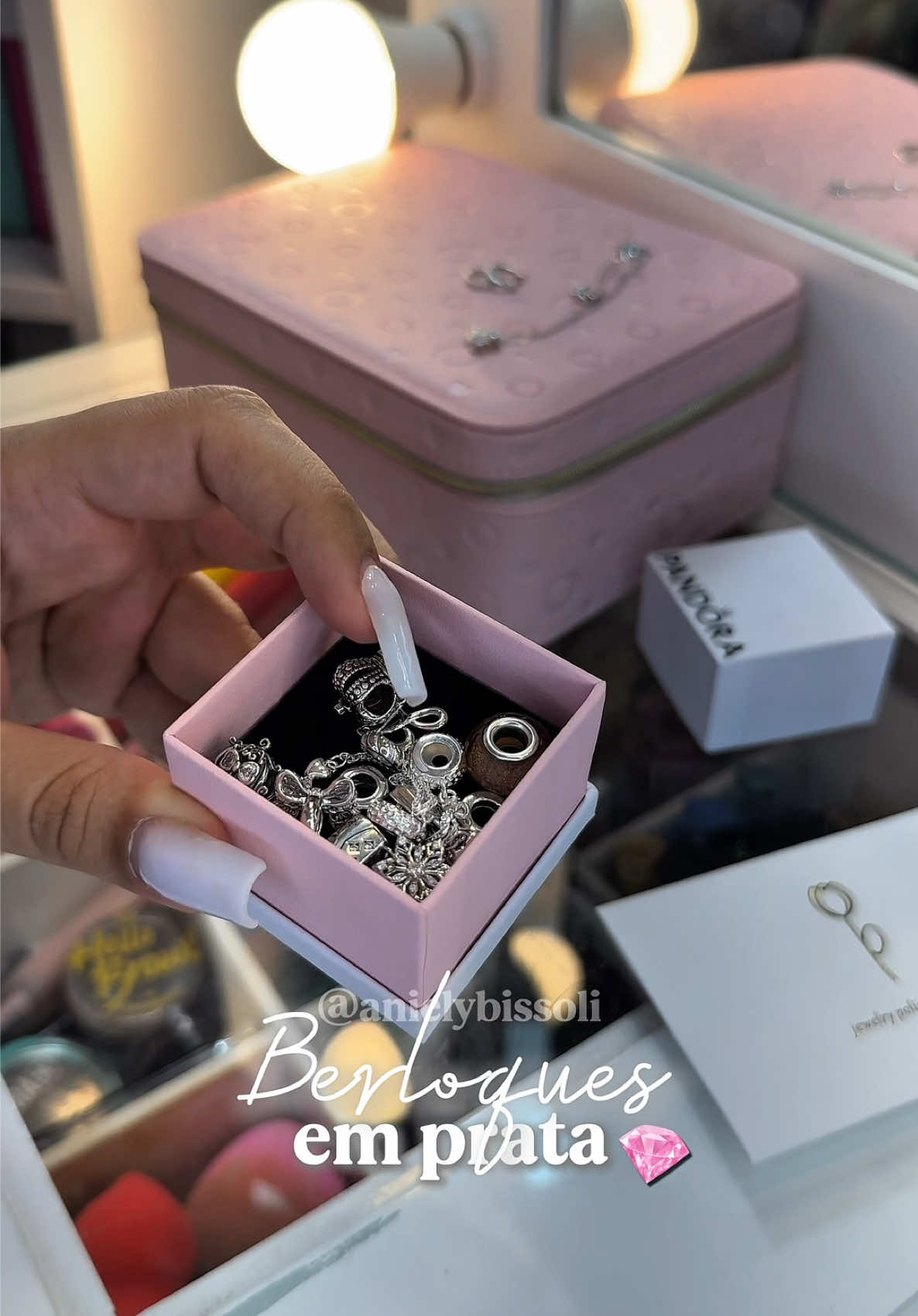 Berloques em prata 925 na @Shopee Brasil 🎀🩷 . #belezafeminina #comprinhas #compras #comprasporinternet #shopee #acheinashopee #shopeecreator  #pandora #pandoracharms #pandorabracelet #pandoraberloques #berloques #joias #prata #prata925 