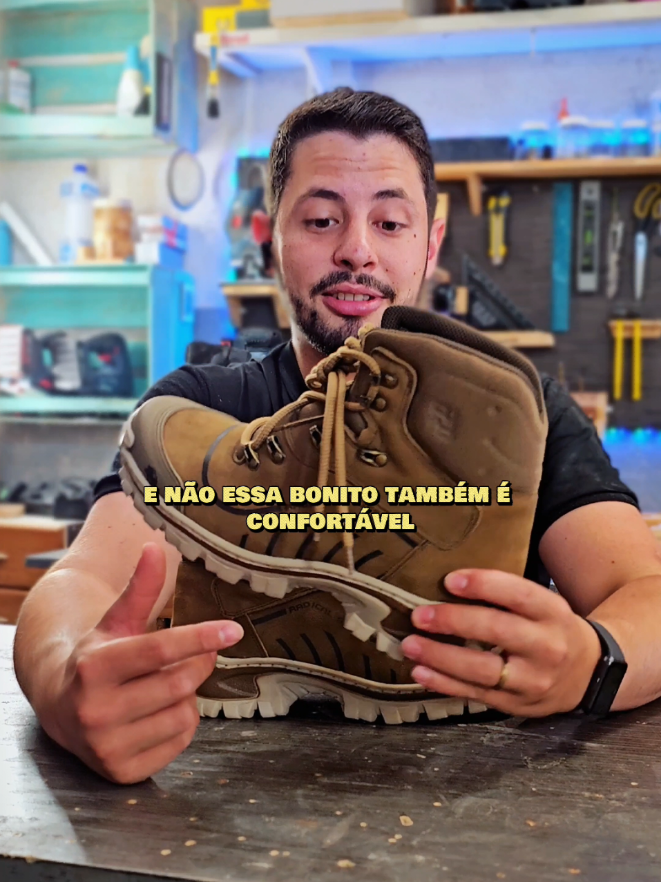 O conforto e segurança dessas botas são incríveis! #marcenaria #seguranca #epi #bota #woodworking 