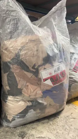 “¡Lo Mejor en Mastex! Costales de 50 Libras, Fajas, Brasieres,Tenis y Huaraches #ropaamericana #costales#915#656 #elpaso #parati #calzado #foryourpage #ventas #metas #pacas 
