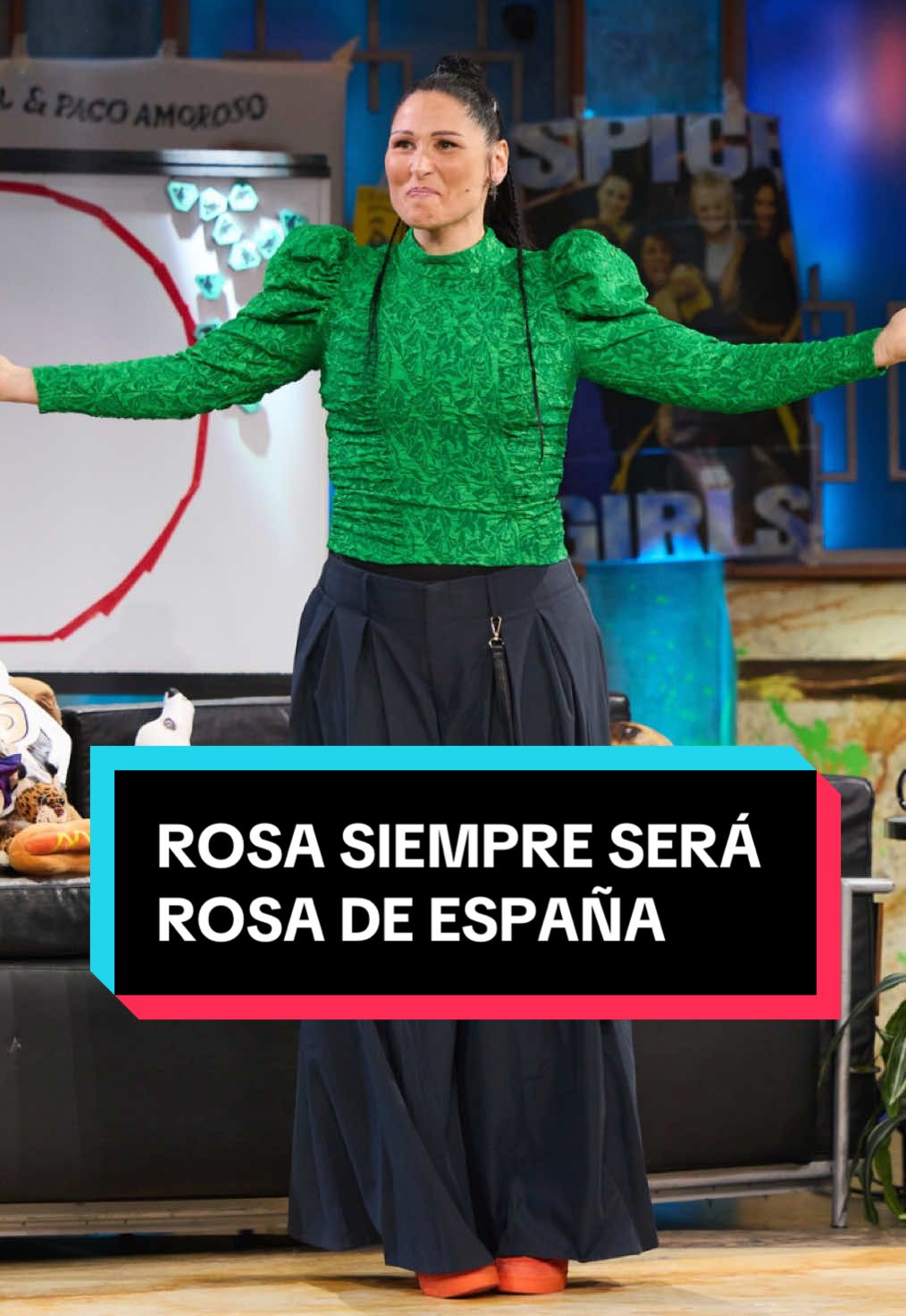 Rosa siempre será Rosa de España ❤️ Historia de la televisión. Historia de este país. Lo que fue la primera edición de Operación Triunfo fue una absoluta locura. Que tanto se habla de audiencias estos meses, OT se hacía 14 millones con un 70%. Era más que un fenómeno aquello.  #LaRevuelta #DavidBroncano #Rosa #RosaLopez #OT #OperacionTriunfo #television #musica #cantantes #cantantesespañolas #quever #teleentiktok @Rosa Lopez 