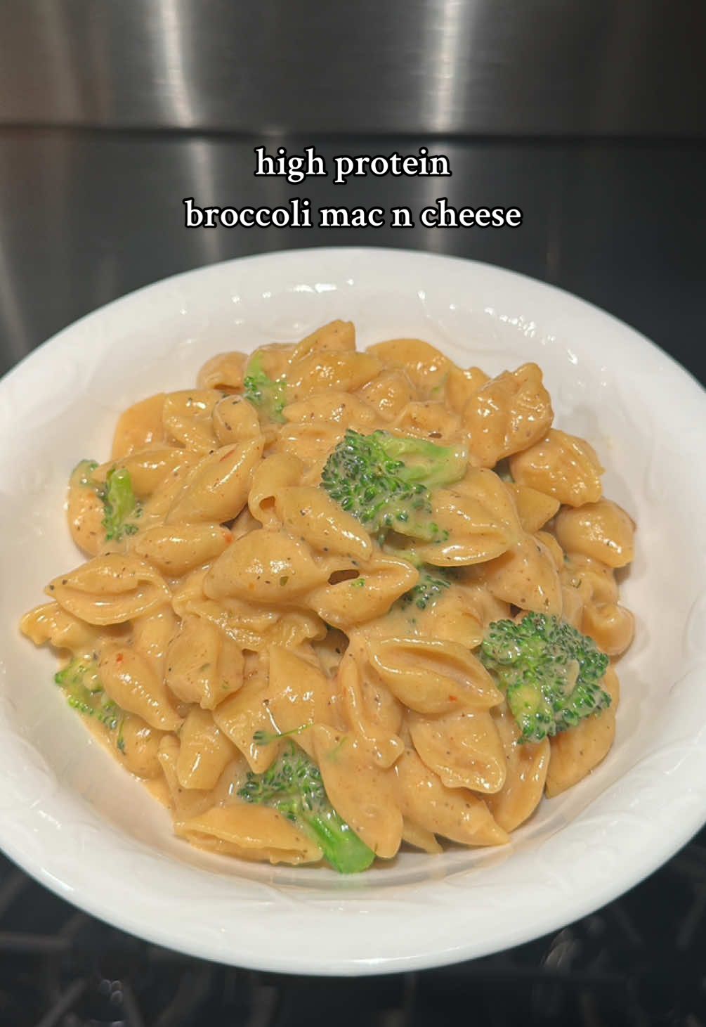 when you’re craving comfort food but still need to hit your protein goals… high protein broccoli mac n cheese ✨ #highprotein #highproteinrecipes #highproteinmeals #macncheese #pastatiktok #pastarecipe #pastatok #pastarecipes 