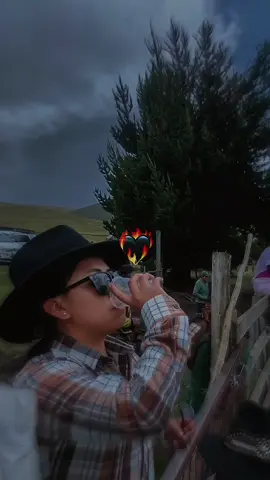 #vidabonita🍃😉💚✨ #cotopaxi_ecuador🇪🇨🇪🇨 #fypシ゚ #toros #caballos #chagras_x_herencia🐂🍻🤠😍  #lindavidacarajo♥️ #paratii 