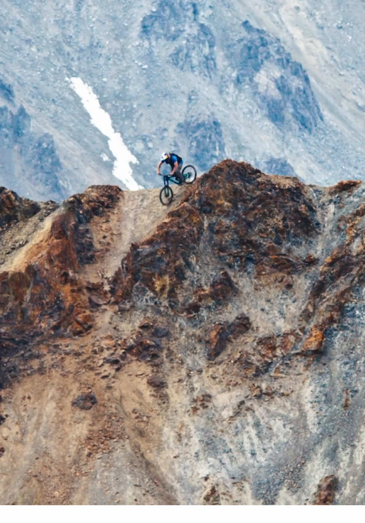 free riding at its peak ⛰️😮‍💨 @Brage Vestavik #PlanetAlaska #mountainbike #mtb #mountainbiking #mtblife 