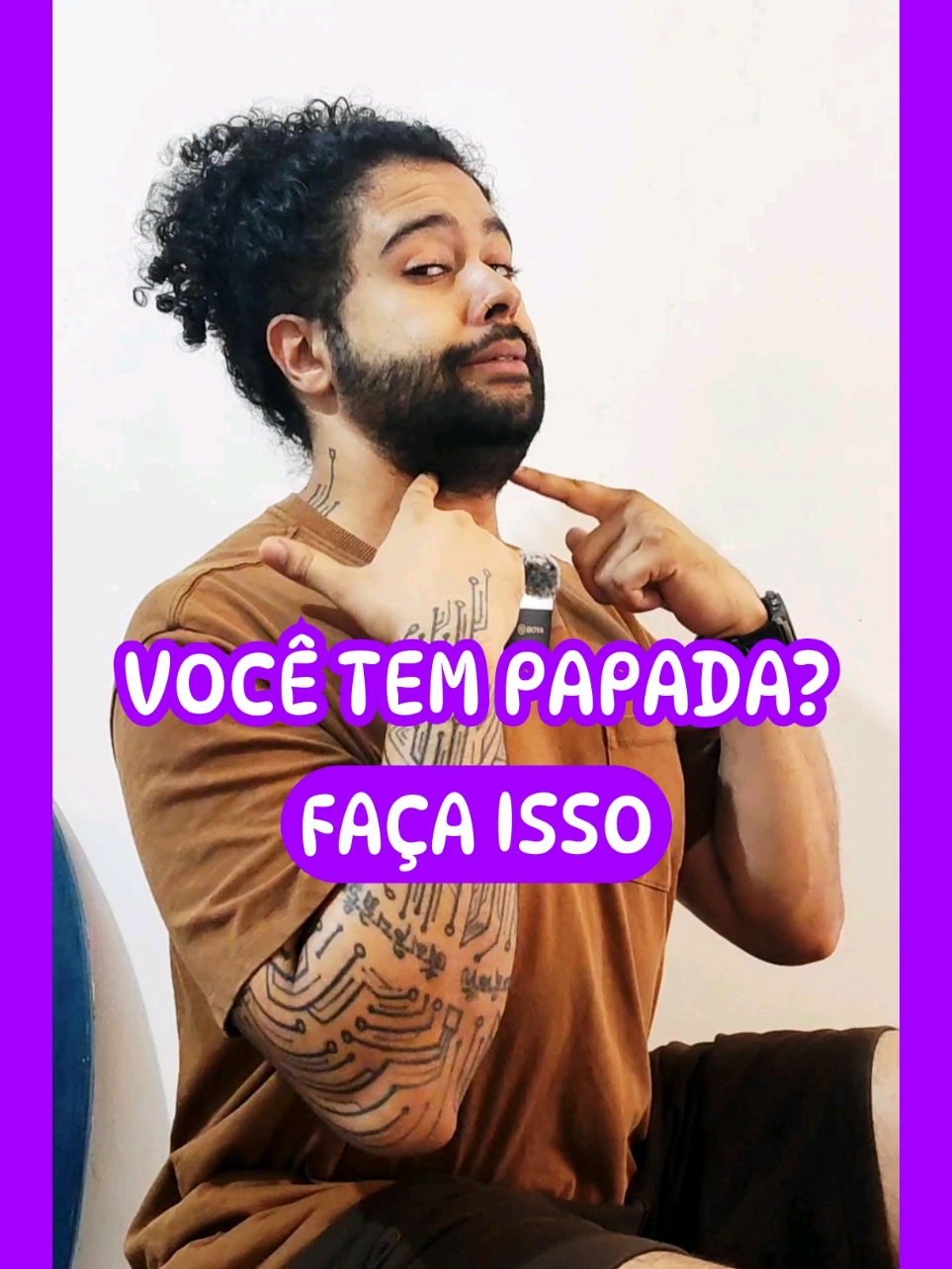 Papada não é só gordura ⚠️ A causa real está no encurtamento de músculos importantes e na drenagem linfática comprometida ❌ Nosso corpo é afetado por diversos sistemas ao mesmo tempo, um influenciando no outro ⚙️ Como por exemplo o sistema linfático, que é responsável por transportar líquidos, toxinas, controle da imunidade e nutrientes para os músculos 🤔 Repare os inchaços repentinos no rosto, pescoço, axilas, virilha e joelhos, elas podem estar tentando te falar que faltam movimentos que façam tudo que tá parado circular, pra ser eliminado depois ✨ EU SEI QUE O VÍDEO FICOU LONGO! Mas assista até o final, fiz com muito carinho e informação pra você ♥️ Deixa um comentário, salva pra assistir depois e compartilha com quem você gosta 🗨️🔥
