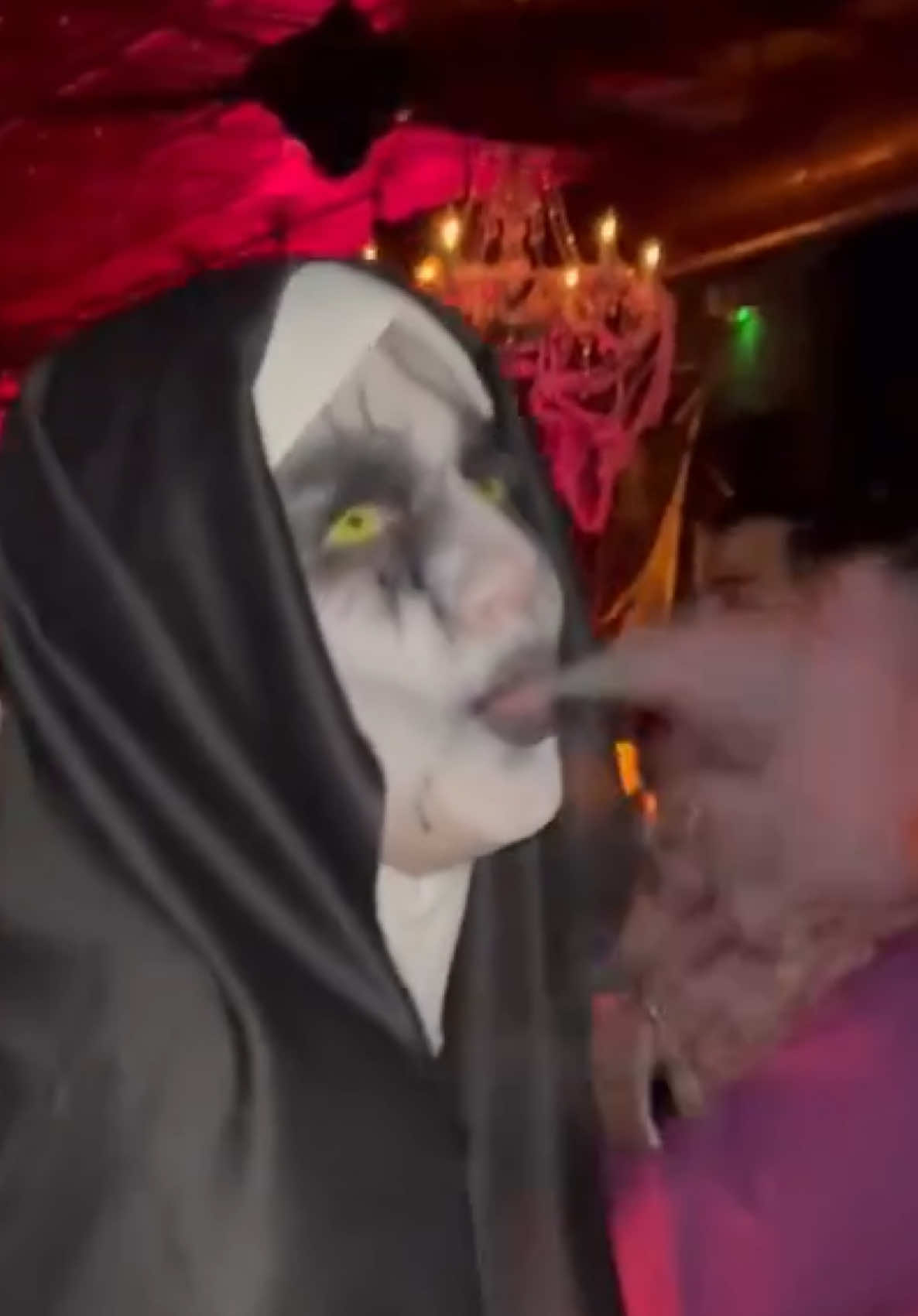 The nun en Halloween ajajjaajajajaj