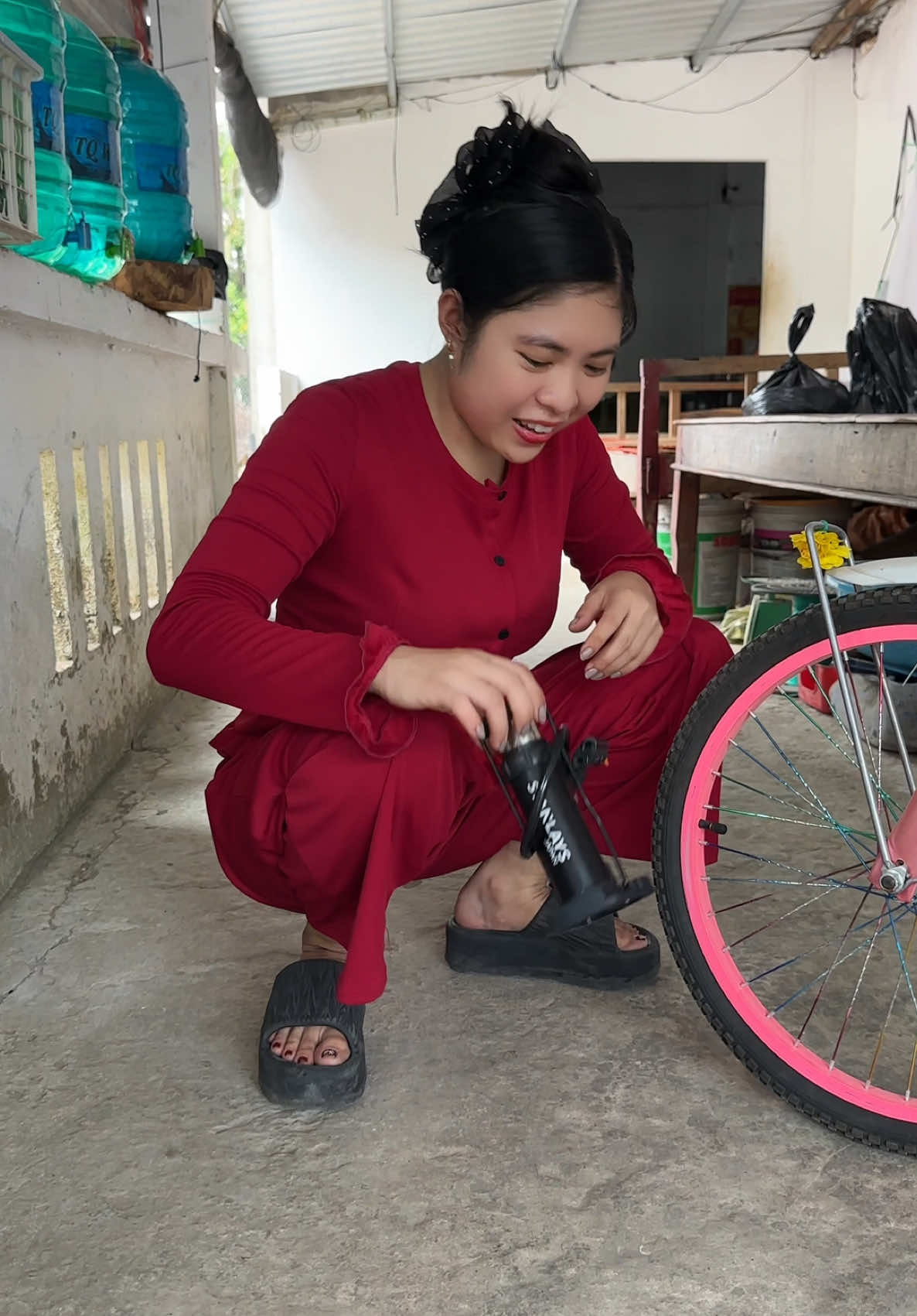 Bơm xe bỏ cốp tiện lợi nhỏ gọn #bomxe #bomxedap  #bomxemay  #bombong