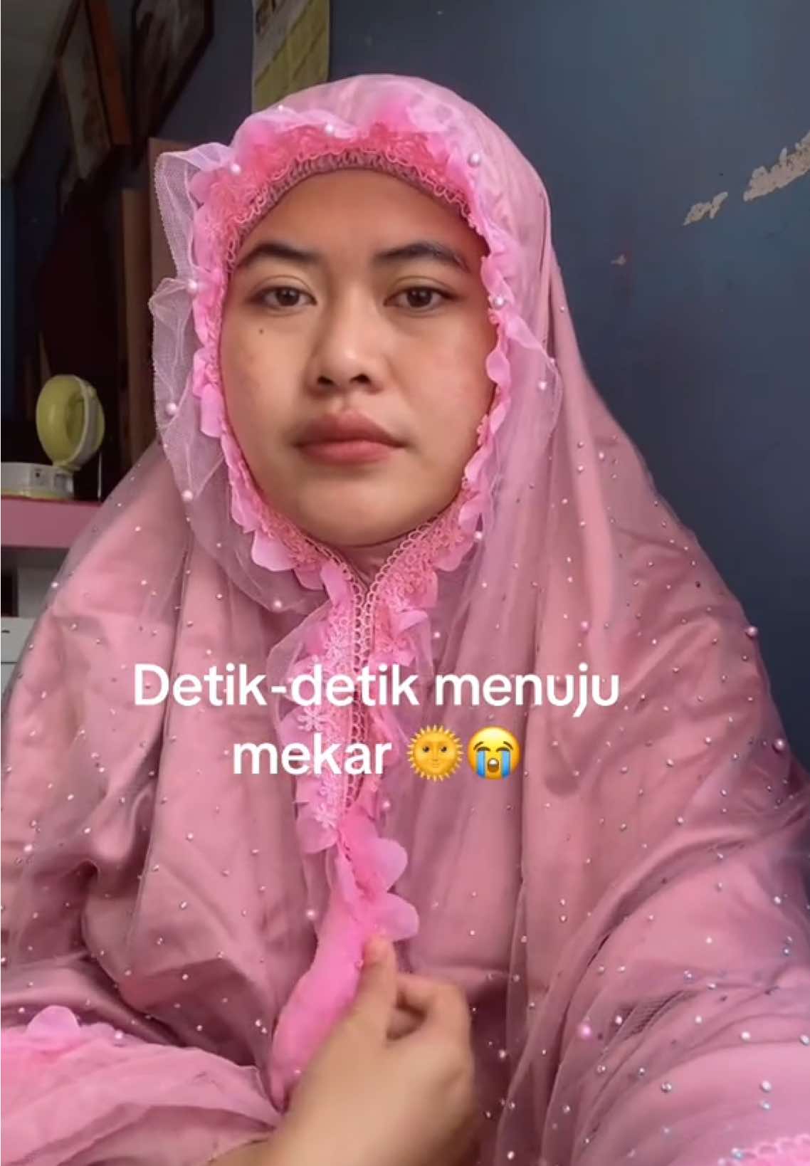 Diluar ekspedisi. Sekali usap malah mekar jadi gala bunga matahari pink 🌞🤌🏻 #ramadhan2025🕌☪️ #mukenacore #fypシ゚ #ramadhancore 