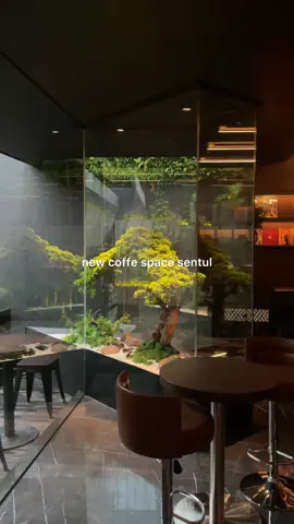 baru banget nihh di bogorr 😍 pw bgt tempatnya bisa foto foto cantik + makanannya enak enak lagi 🤩 cus aja ke idroc space di jalan bukit sentul, cijayanti @Idroc Space #cafebogor #placetogobogor #cafesentul #coffeshopbogor #dateideasbogor #bukberbogor 