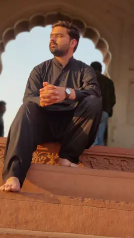 Ur fav colour?? Black🖤❤️#instagramchaudary2656🤟 #viral #unitedkingdom🇬🇧 #london #imrangujjar865 #trending #imrangujjar865 #trending #foruyou #foryoupage #CapCut 
