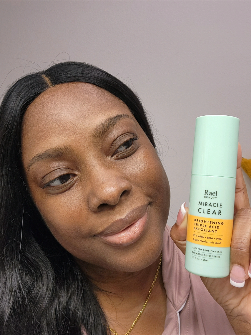 I am all for products that will help to get rid of my dark spots.  This #raelskincare  miracle clear brightening exfoliant is working wonders. #skincare  #cleanskin  #exfoliant #darkspots #evenskintone  #raelskincare #fyp  #teamwork  #ugccreator  #melaninskin  #skincareaesthetics  #contentcreator #kelliekelzway 