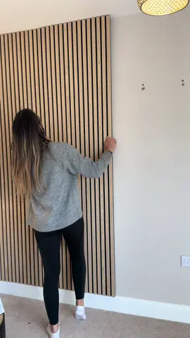 Living room transformation ✨ I have wanted to update our living room for the longest time now and I love loveeee the cosy feeling our new wall panels from @Naturewall give *gifted  #wallpanelling #DIY #slatwall #homeinspiration #homedecor #wallpanel 