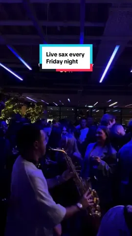 Hands down my favourite Friday night spot in London, it’s free entry and they have live sax and DJs all night long. 📍 Pergola on the Wharf  #pergolaonthewharf #londonlife #londonevents #londonhotspots 