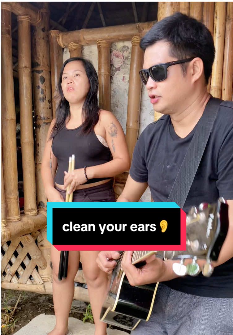 clean your ears👂#tiktok #trendingnow #tiktokdance #highlight 