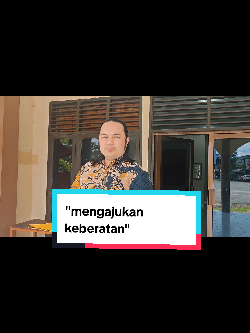 Hari ini kita dari Pekanbaru menuju ke Kantor Camat Mandau, untuk memberikan surat keberatan atas adanya surat tanah diatas objek milik klien. langkah awal dan syarat mutlak untuk melanjutkan persidangan di Pengadilan Tata Usaha Negara. #advokatikhsan #advokat 