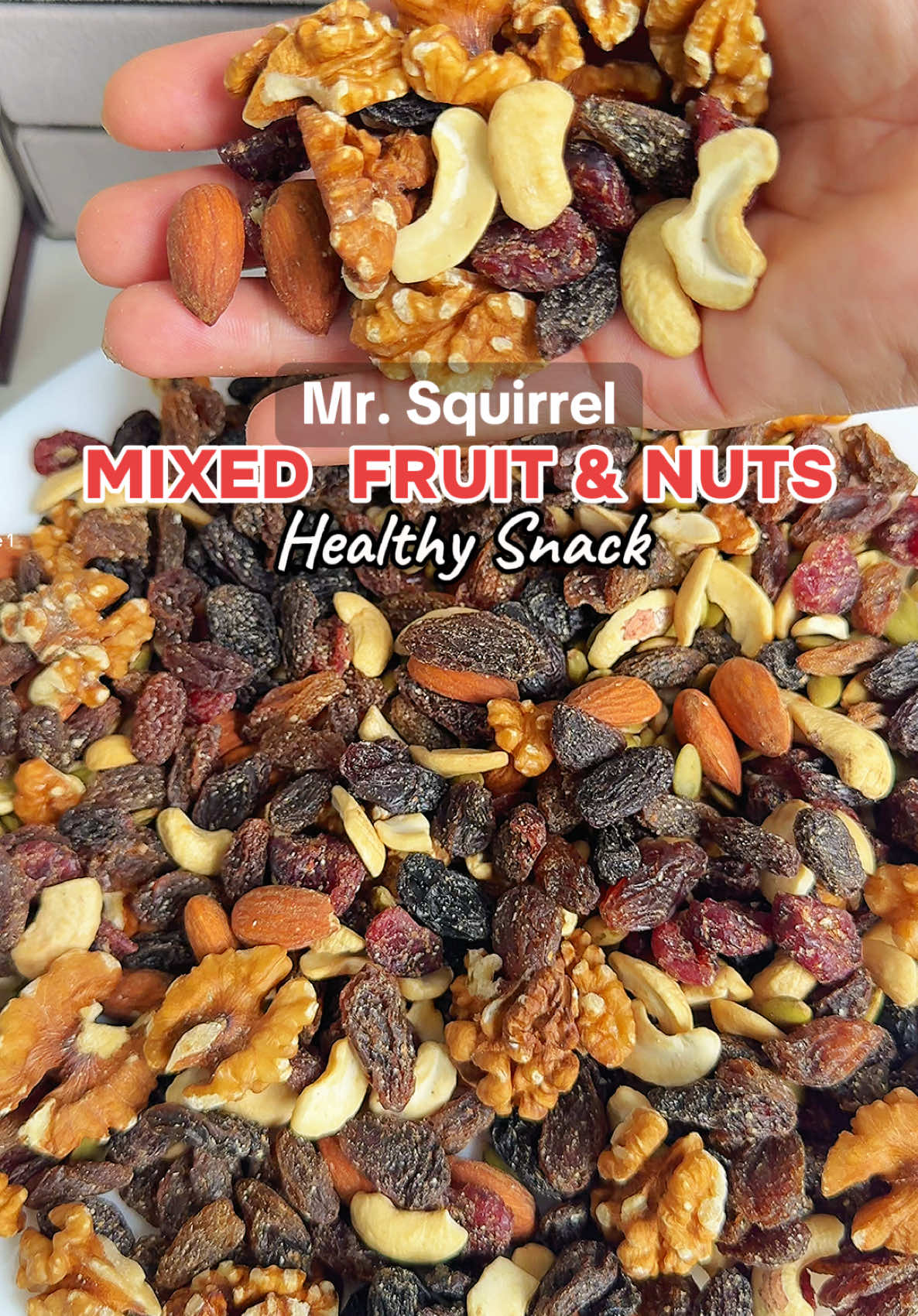 Mr. squirrel mixed fruit and nuts✨nakakaadik kainin.. Napakahealthy pa..Available din ang buy 1 take 1 .. Andanmming laman punon puno✨🫶🏻