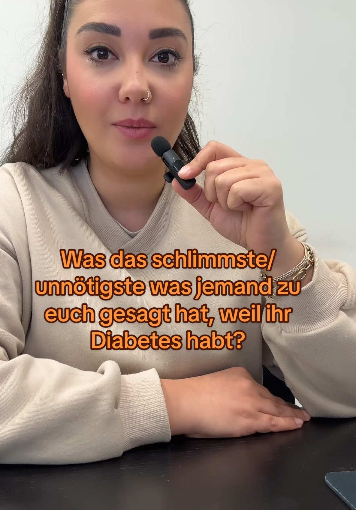 Was war das schlimmste / unnötigste was euch jemand gesagt hat, weil ihr Diabetes habt?!  Haut mal raus🤣  Bin gespannt, ob mich ein paar Kommentare schockieren können😬  #diabetes #kindermitdiabetes #lebenmitdiabetes #diabetestype1 #hypoglycemia #diabetesmellitus #autoimmunedisease #diabetesundsport #freestylelibresensor #diabetesundfußball #insulinpumpe #ypsopump #medtronic #chronicillnessawareness #dt1 #insulinpump #diabetesawareness #diabetescheck 