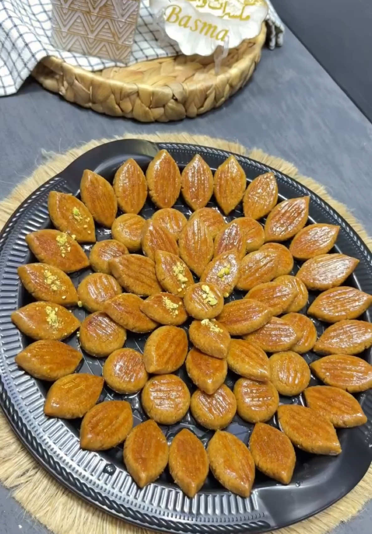 رموش الست#ال #RamadanBakeFest #مكسرات_وبهارات 