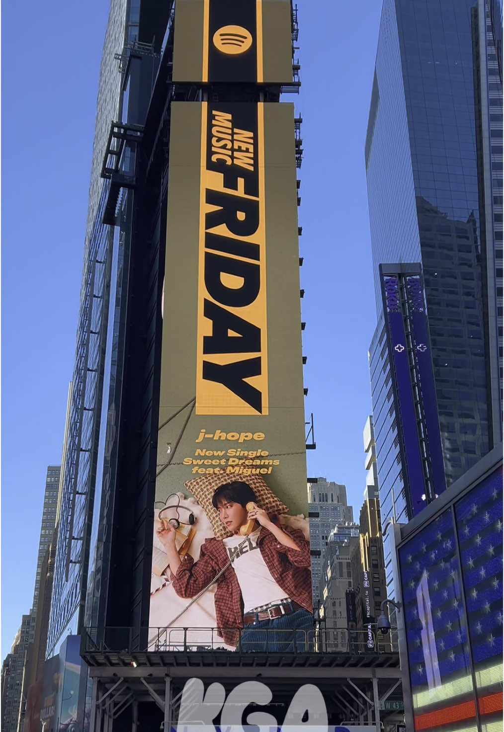 ☁️ J-Hope & #Miguel “Sweet Dreams” #Spotify New Music Friday Billboard in Times Sq #NYC 🧁 Hobi looks so cozy 💜 #jhope #jhopesweetdreams #sweetdteams #bts #btsarmy 