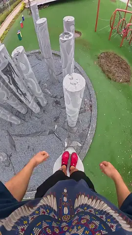What did the guard say? 🤔 (🎥: @olivernordin1 ) #Unreel #Extreme #Parkour #POV #Park 