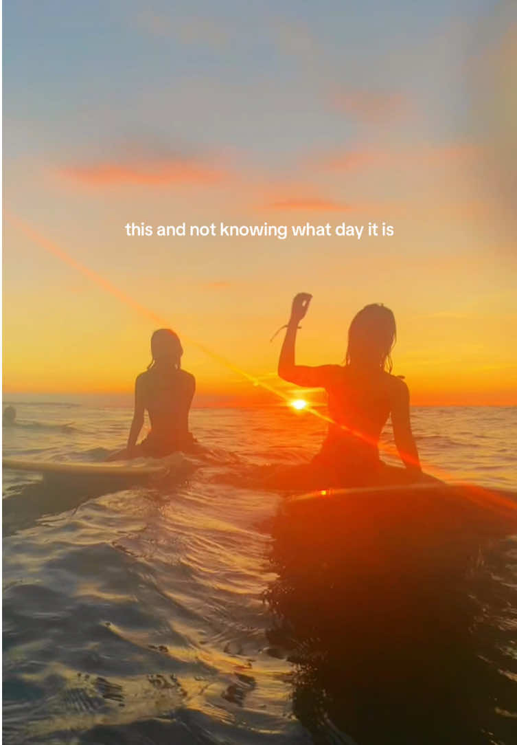 sunset sesh every day #foryoupage #fyp #fyppppppppppppppppppppppp #viral #Summer #surf #surfer #surfergirl #iao #elyu #sanjuanlaunion #sanjuanlaunion 