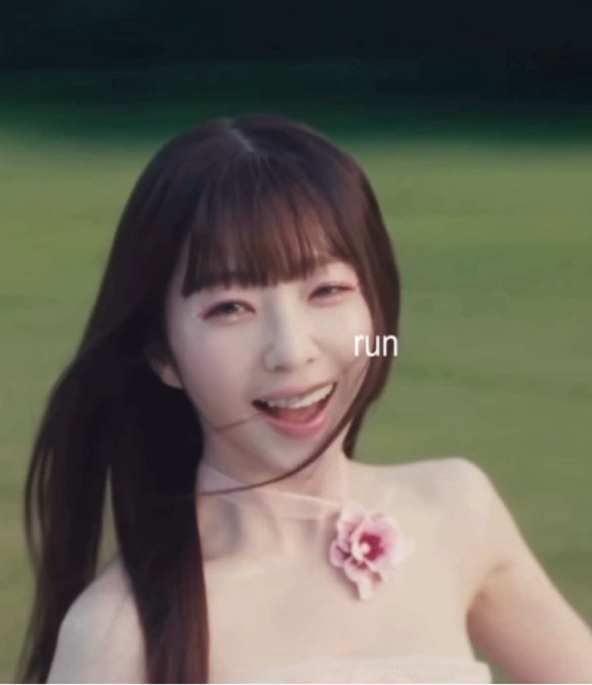 run like this #redvelvet #cosmic #edit #viral #jennie #ريدفيلفيت #اكسبلور ib: hyeincosmos