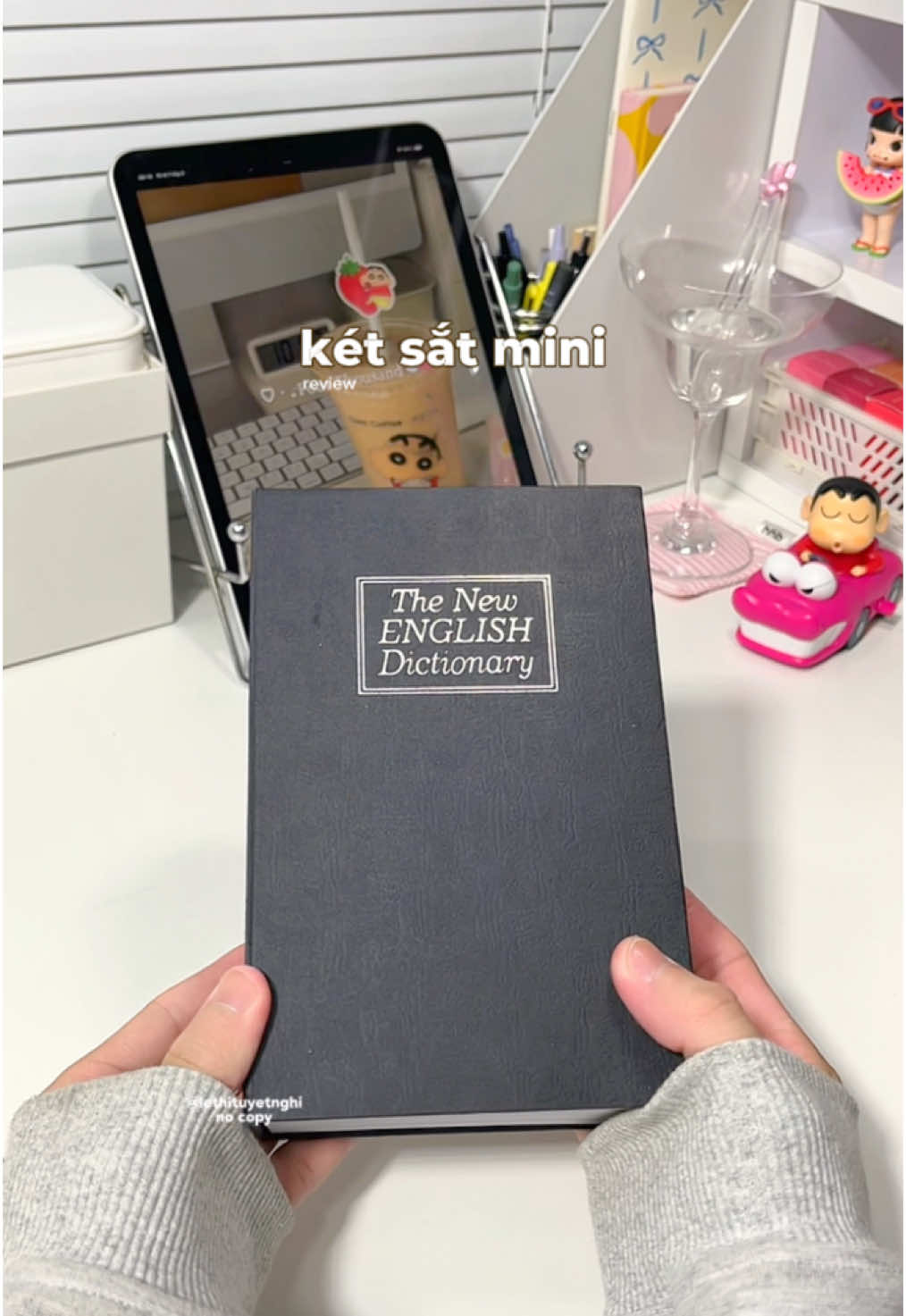 mới kiếm được cái két sắt hình cuốn sách nhìn như thật lun he 📓✨#ketsatmini #review #ketsathinhquyensach #xh #video #giaitritiktok #doclabinhduong #viral #muataitiktok #nghile2009 #asmrvideo 