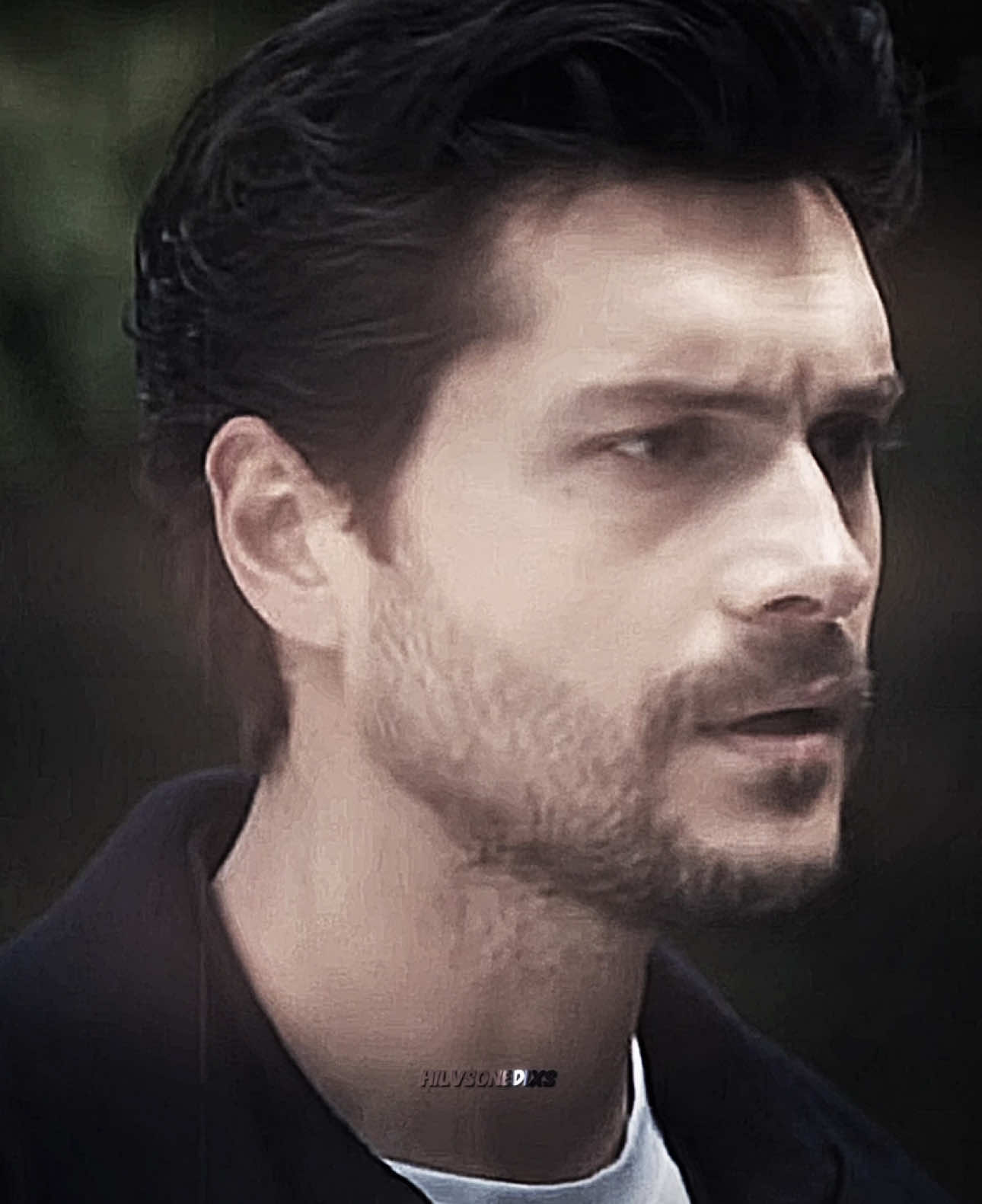 He is so hot i cantttt #alperenduymaz #leyladizi #leylahayataskadalet #goviral #fyp #turkishseries #alperenduymazedit 