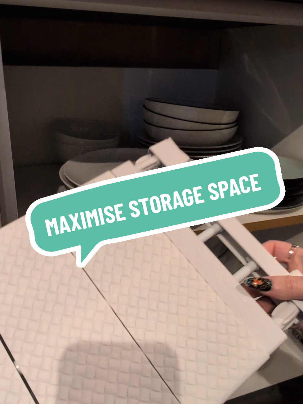 🛠️ EXTENDING SHELF – MAXIMIZE YOUR STORAGE SPACE ✨ If you’re running out of space but refuse to declutter, this extending shelf is about to be your new bestie 👏 ✔️ Customizable length  ✔️ More storage  ✔️ Minimal effort Perfect for kitchen cupboards, bathroom chaos, or that one shelf that always turns into a disaster zone #storagehacks #storage #unilife #springsale #tiktokmademebuyit #fyp #fyy 