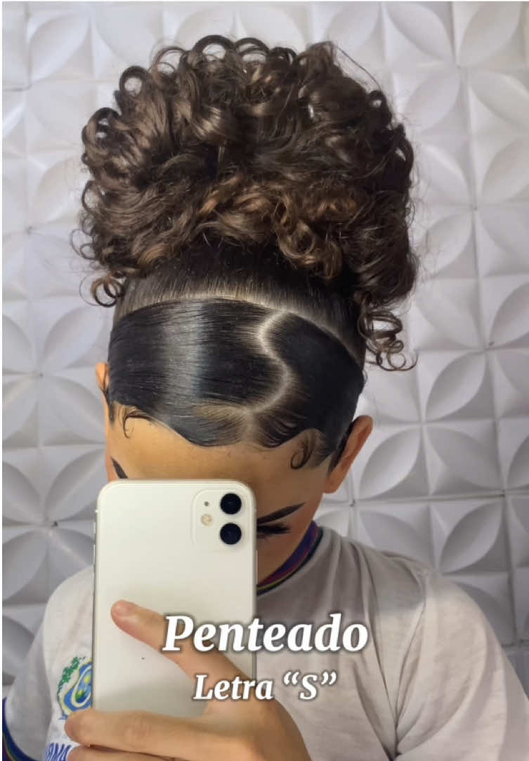 LETRA S 💓 . . . #cachos #penteado #escola #grwm #cacheadas #penteadocominicial #dayafter #coque 