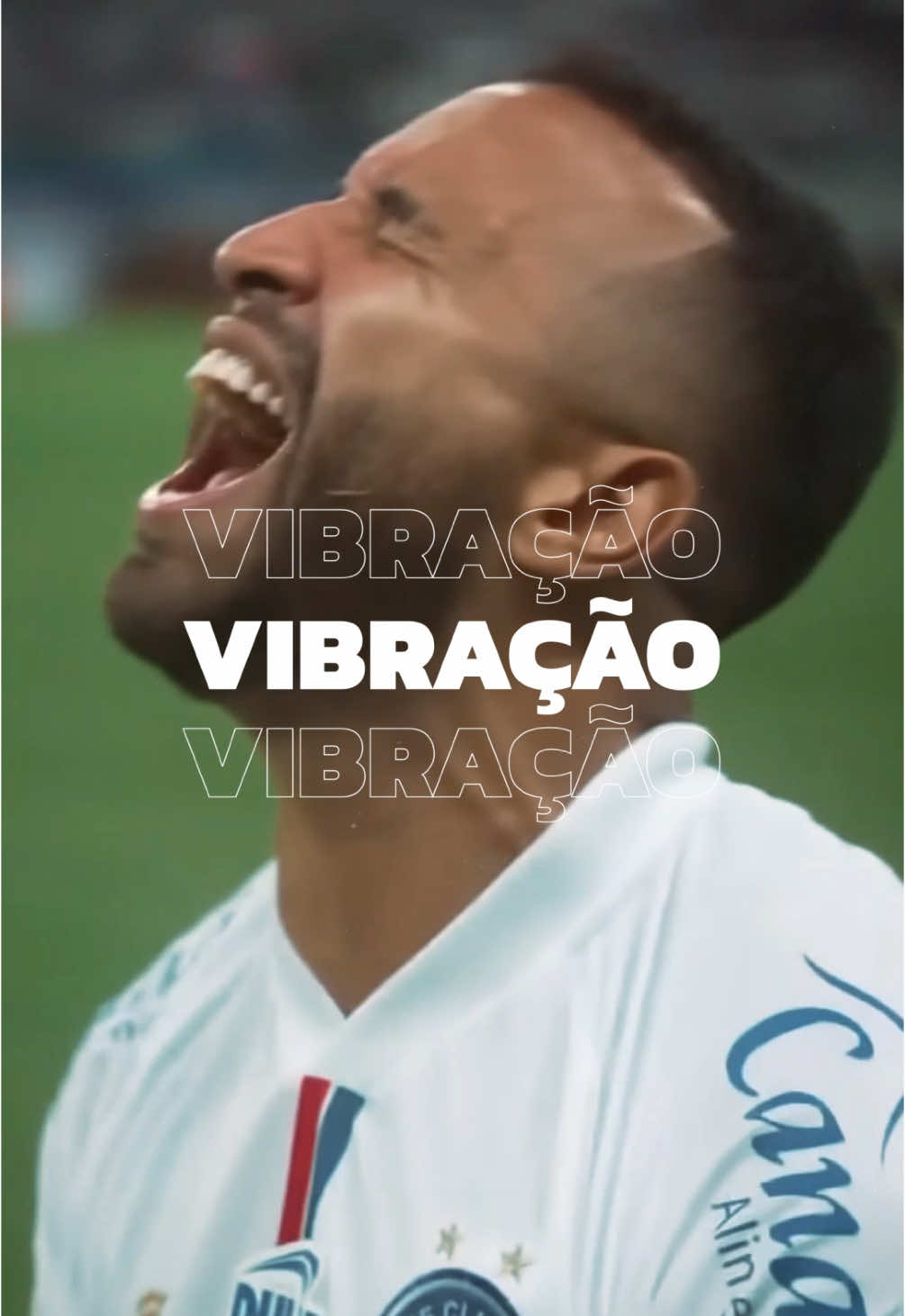 O Tricolor de Aço carrega o nome do estado e uma história de luta e superação. Com a vibração da sua torcida, o @Esporte Clube Bahia mostra a sua força. Bora, Bahêa! #BrasileirãoBetano #NossoMelhor #MaisEquilibrado #CampeonatoDoBrasileiro #BrasileirãoBetano2024 #TikTokEsportes #editsdefutebol #edits #bahia 